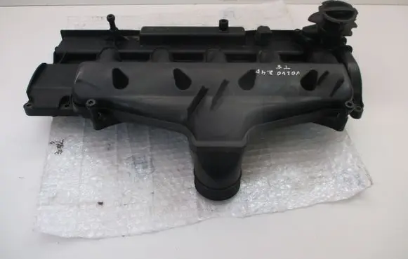 Volvo V70 Rocker cam cover 30743312 D5244T4