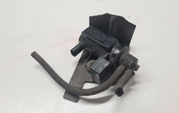 BMW X3 E83 Turbo solenoid valve 7805391 09T329 70206301