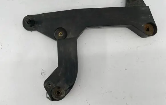 Audi TT TTS Mk2 Air filter cleaner box bracket assembly 1K0129671B