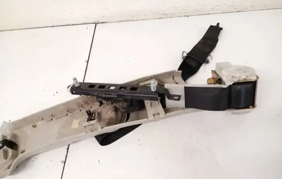 Opel Vectra B Rear seatbelt 90462731 281196