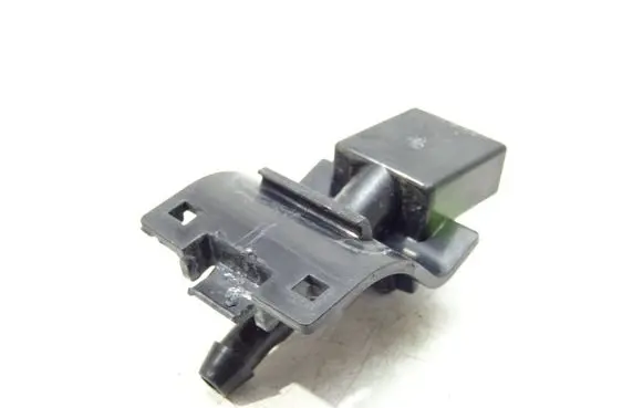 Lexus RC Windshield washer spray nozzle 