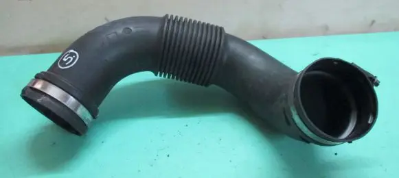 Renault Trafic III (X82) Air intake hose/pipe 1105223S01