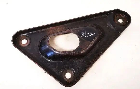 Opel Zafira A Engine mounting bracket