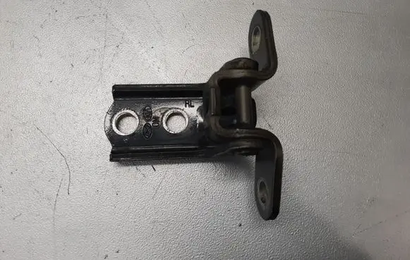 Hyundai Santa Fe Rear door upper hinge