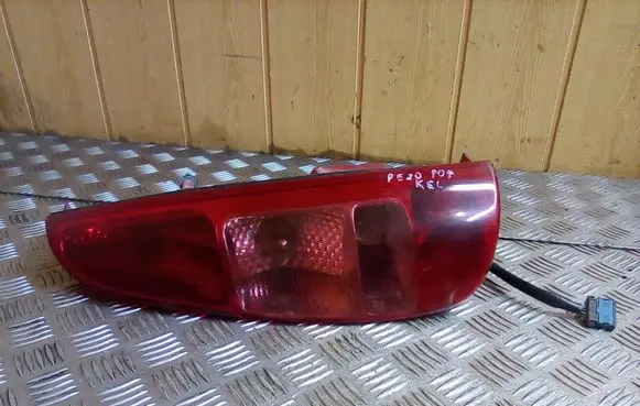 Peugeot 807 Rear/tail lights 2551