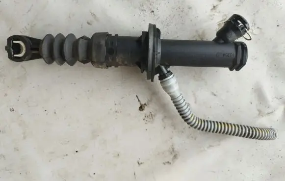Renault Clio IV Clutch slave cylinder 306105773R