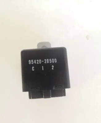 Hyundai Santa Fe Window wiper relay 954202B500