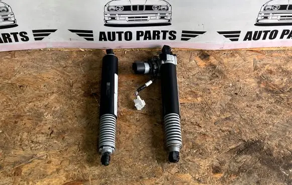 Honda Jazz IV GR Tailgate/trunk strut/damper