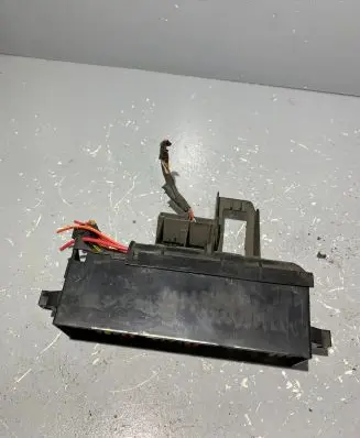 Volkswagen Golf Plus Fuse box set 6R0937615A