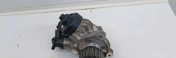 Skoda Superb B6 (3T) Fuel injection high pressure pump 03L130755D 0445010514