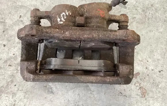 Peugeot 407 Front brake caliper