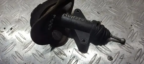 Ford Mondeo Mk III Clutch master cylinder 1s717a543ac 1s71-7a543-ac