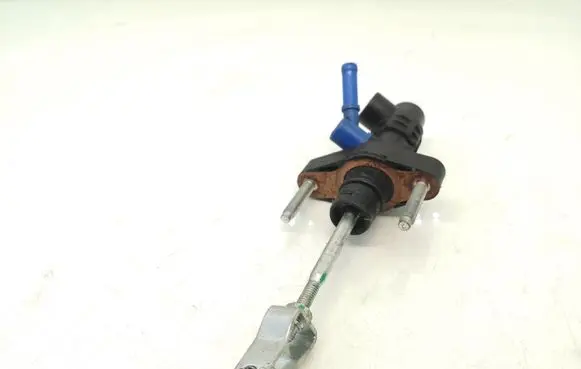 Toyota Avensis T250 Clutch slave cylinder 0860712