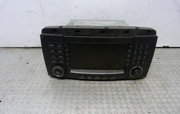 Mercedes-Benz R W251 Radio/CD/DVD/GPS head unit a2518200779