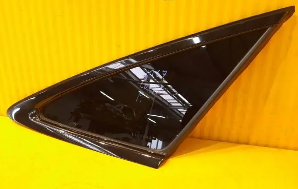 Mercedes-Benz GLE W167 Rear side window 1676706200