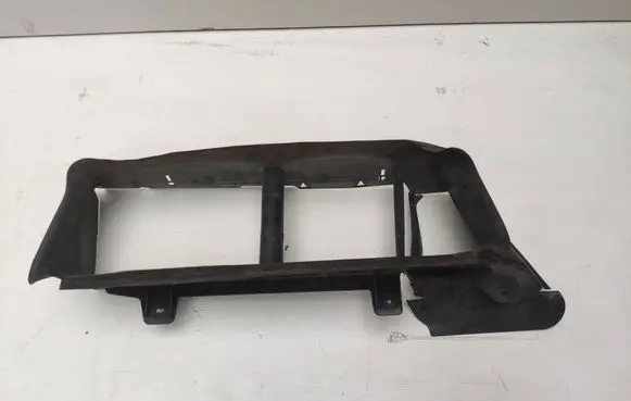 Ford Focus Intercooler air guide/duct channel BM518314C D2L4A