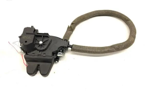 Mercedes-Benz E W212 Tailgate exterior lock A2047500185