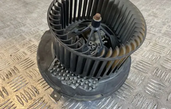 Volkswagen PASSAT B6 Heater fan/blower 3C1820015L 3C0907521B CZ0160600865