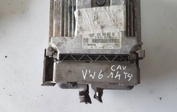 Volkswagen Golf VI Engine control unit/module ECU 03C906027BSIAUTOPI 03C906027BS 0261S06704