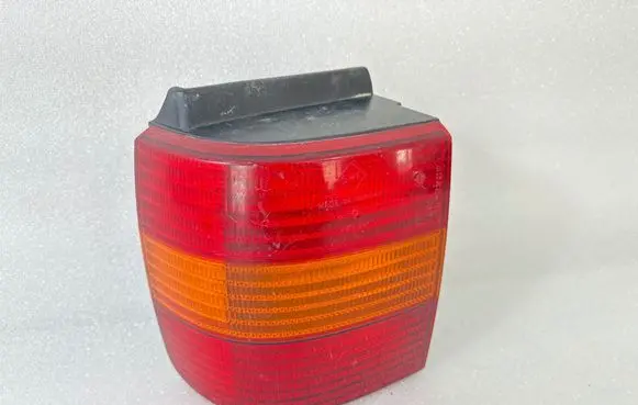 Volkswagen PASSAT B4 Rear/tail lights 3A9945111