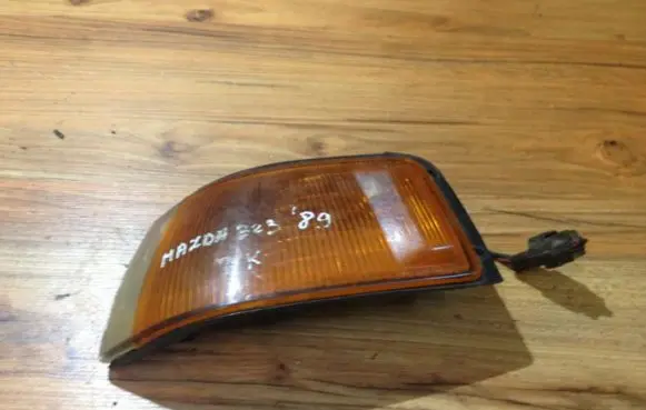 Mazda 323 Front indicator light 9020l