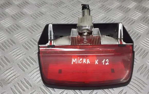 Nissan Micra Third/center stoplight