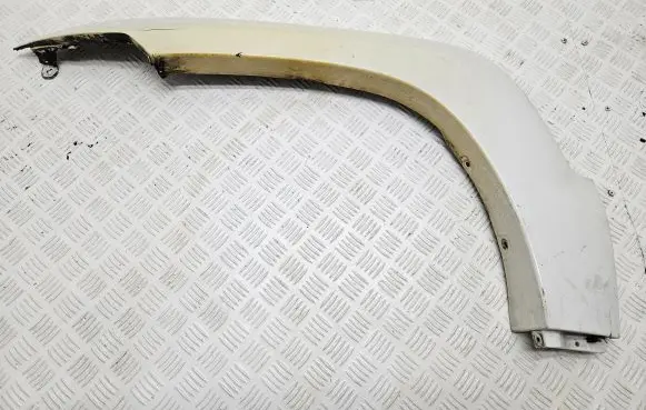 Front arch trim