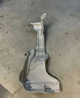 Volkswagen PASSAT B8 USA Exhaust heat shield 561825725