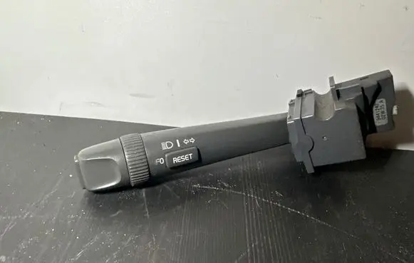 Volvo V70 Indicator stalk 9441242 02W35A