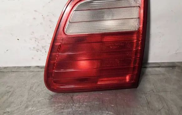 Mercedes-Benz E W210 Tailgate rear/tail lights A2108202464 198524