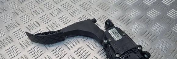 Volkswagen Golf IV Accelerator throttle pedal 6Q1721503B J033702 74039201