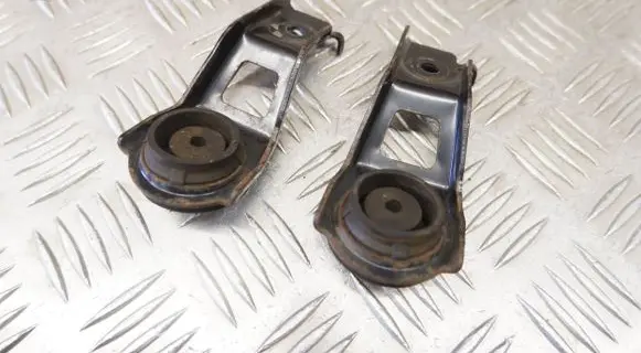 Toyota RAV 4 (XA40) Radiator mount bracket 1653326070