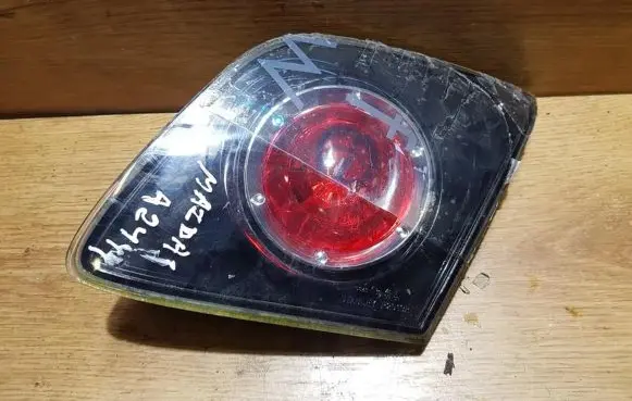 Mazda 3 I Tailgate rear/tail lights