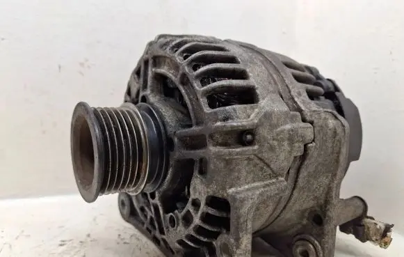 Seat Ibiza II (6k) Generator/alternator 037903025M 0124325013