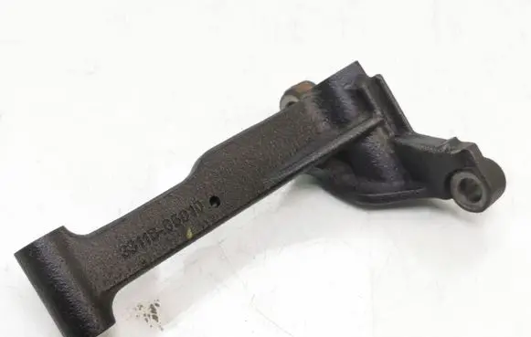 Toyota Avensis T250 Engine mounting bracket 3311805010