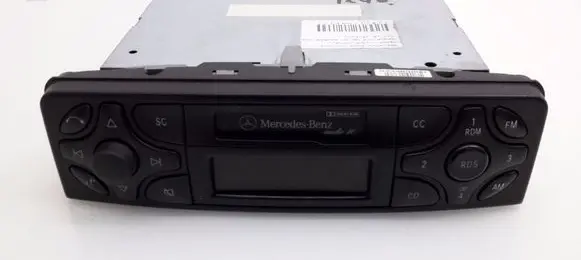 Mercedes-Benz CLC CL203 Radio/CD/DVD/GPS head unit A2038201686