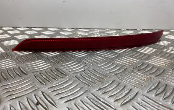 Volvo XC60 Rear tail light reflector 31420433 4717
