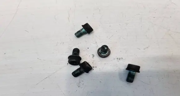 Audi A6 S6 C6 4F Nuts/bolts 