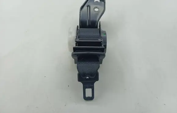 Mazda CX-7 Middle seatbelt (rear) C7116411