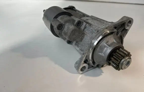 Audi Q3 F3 Starter motor 02E911022H 17032021 0001179606