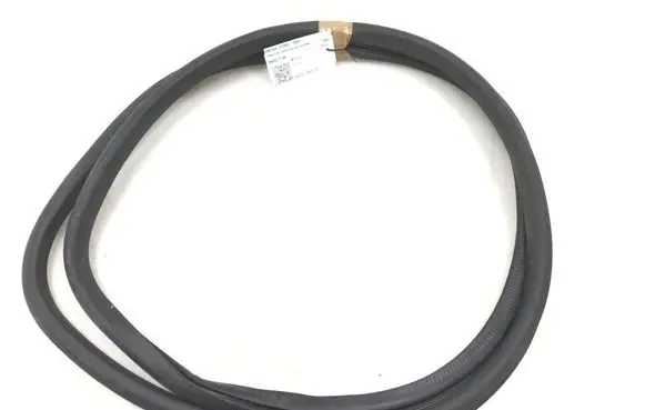Volkswagen Golf V Front door rubber seal 5M0867911BR