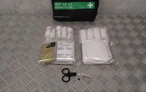 Polestar 2 First aid kit 32205000