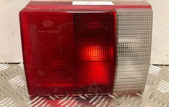 Audi 80 90 B3 Tailgate rear/tail lights 893945093