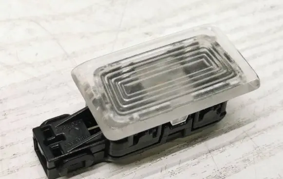 Volvo V40 Front seat light 9123680