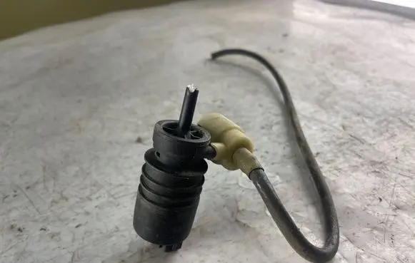Opel Zafira A Windscreen/windshield washer pump