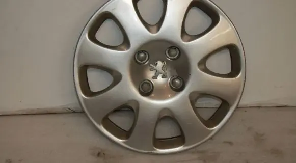 Peugeot 307 R15 wheel hub/cap/trim 9637630680