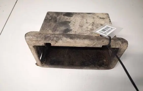 Volkswagen PASSAT B3 Glove box 