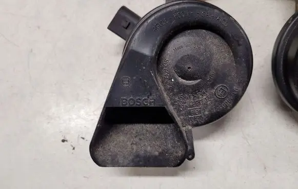 Audi A6 S6 C6 4F Horn signal 4F0951229 024148 011165