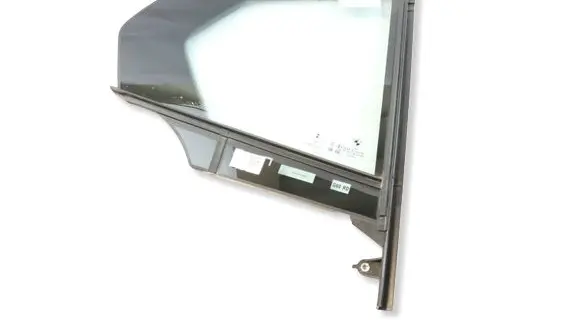 BMW M5 Rear vent window glass 5A058C8 51355A058C8 18102024