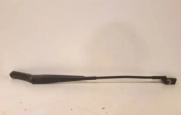 Volkswagen PASSAT B6 Front wiper blade arm 3C1955410B